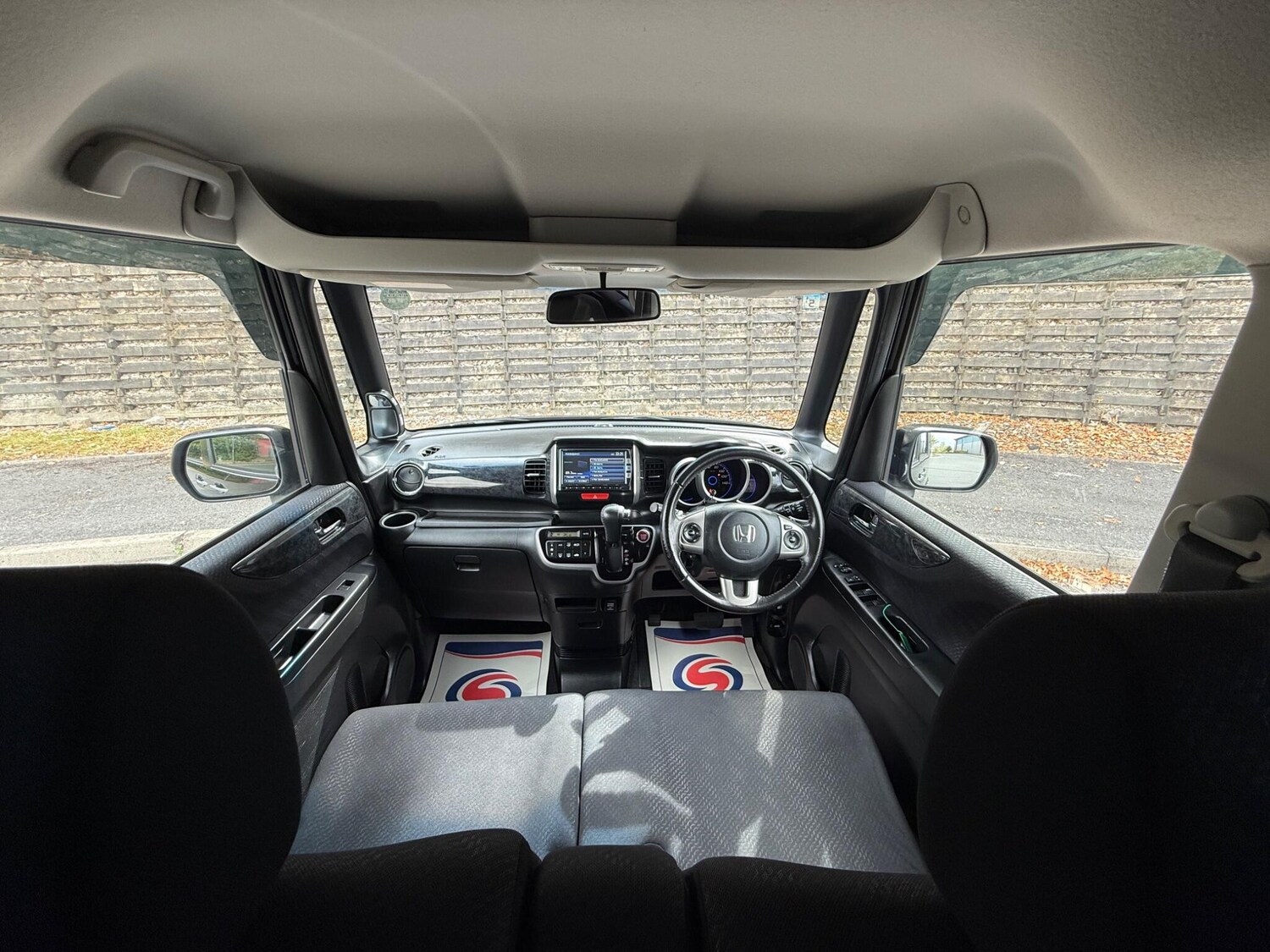 Used Honda N-Box 2025 for sale - 77627163: Photo 30