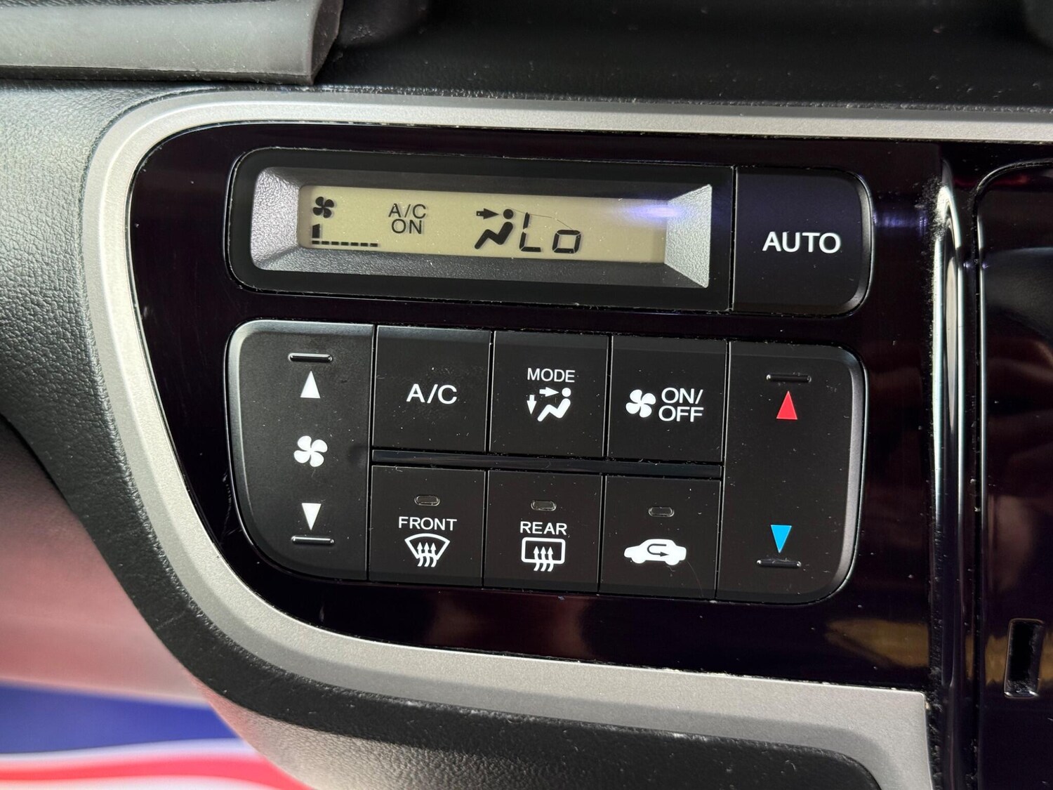 Used Honda N-Box 2025 for sale - 77627163: Photo 46