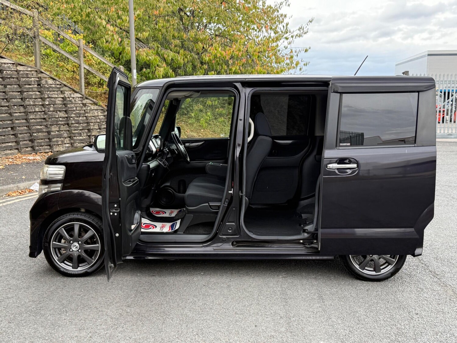 Used Honda N-Box 2025 for sale - 77627163: Photo 70