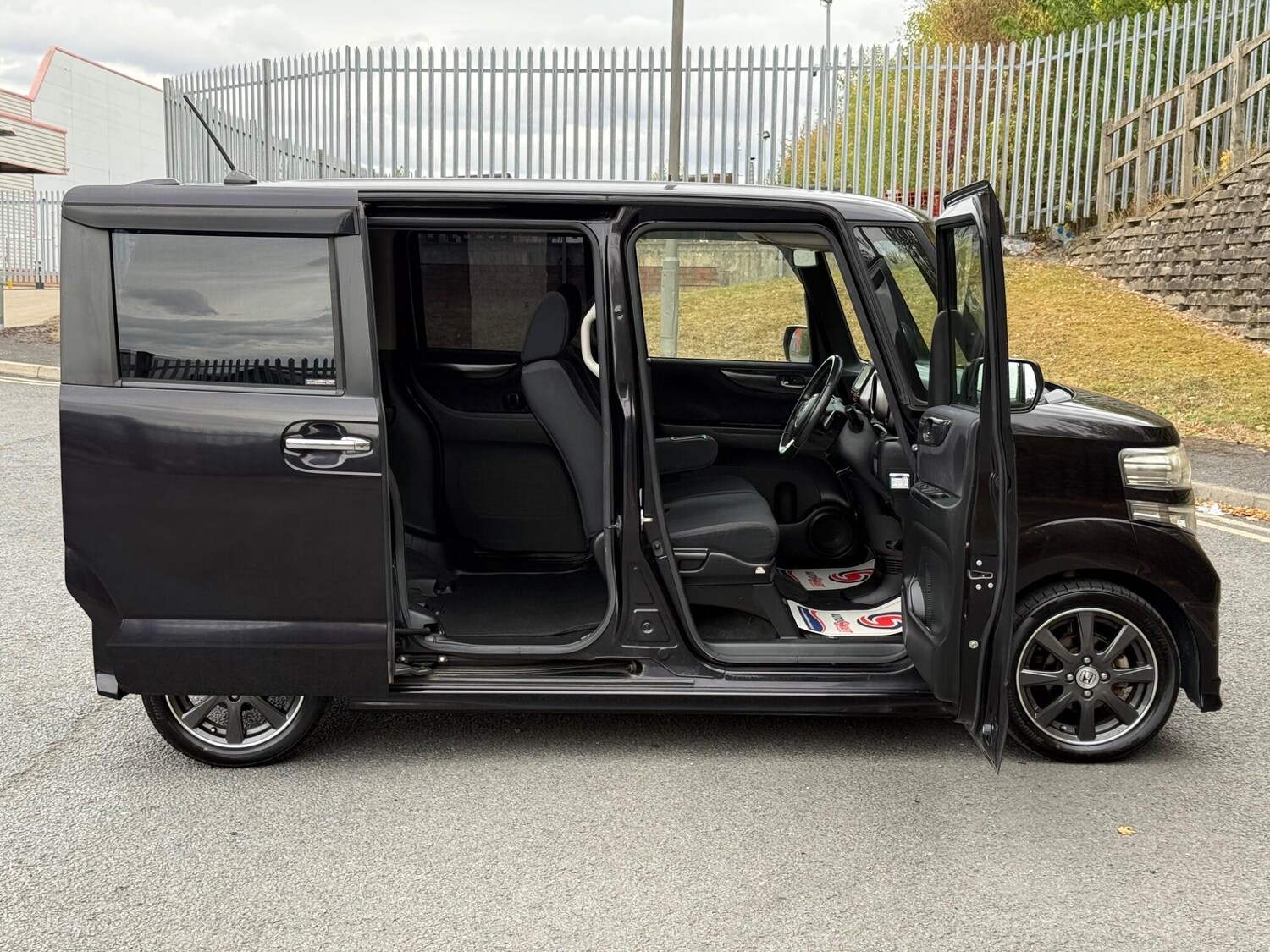 Used Honda N-Box 2025 for sale - 77627163: Photo 72