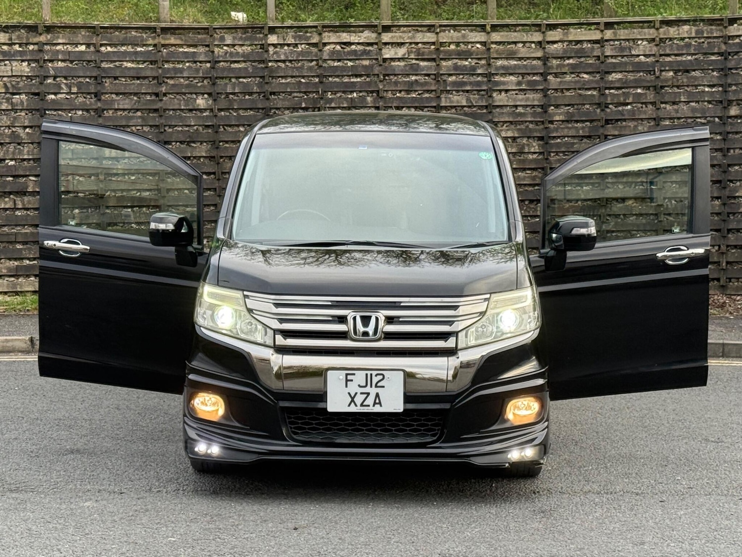 Used Honda Stepwagon 2026 for sale - 78100380: Photo 14