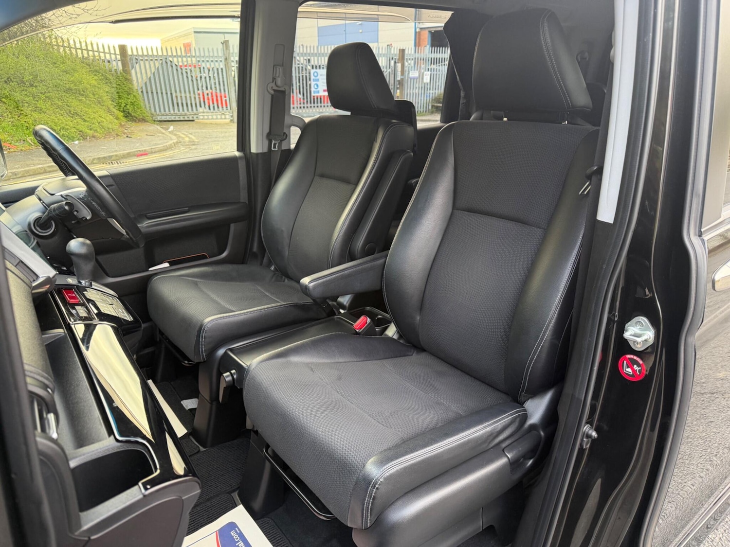 Used Honda Stepwagon 2026 for sale - 78100380: Photo 22