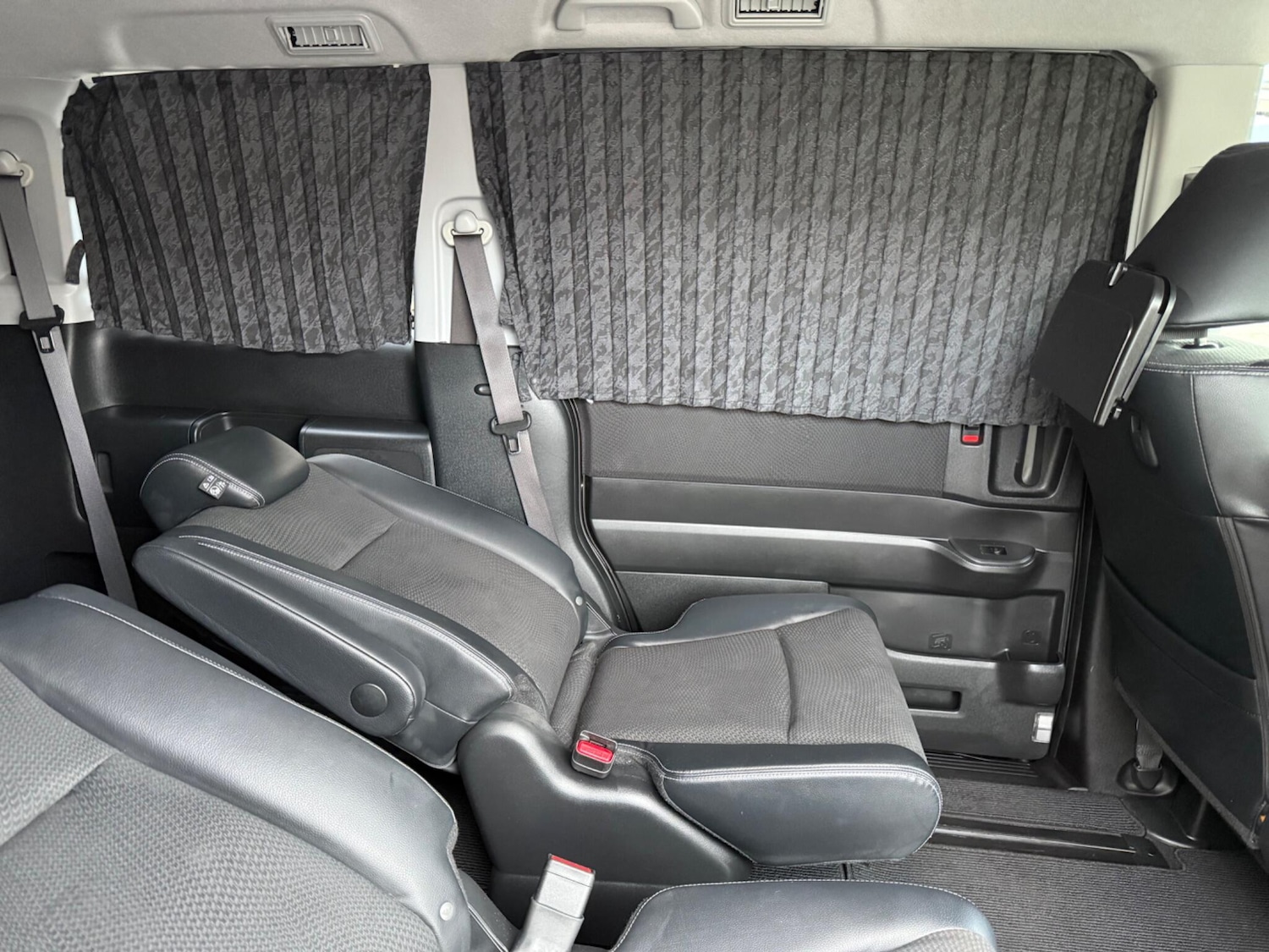 Used Honda Stepwagon 2026 for sale - 78100380: Photo 70