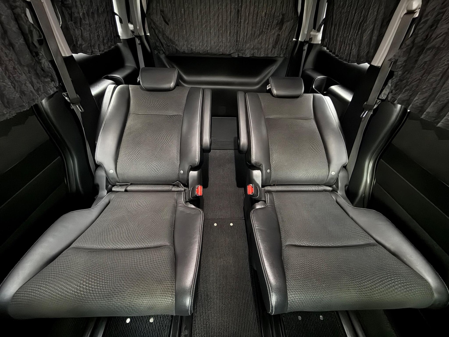 Used Honda Stepwagon 2026 for sale - 78100380: Photo 77