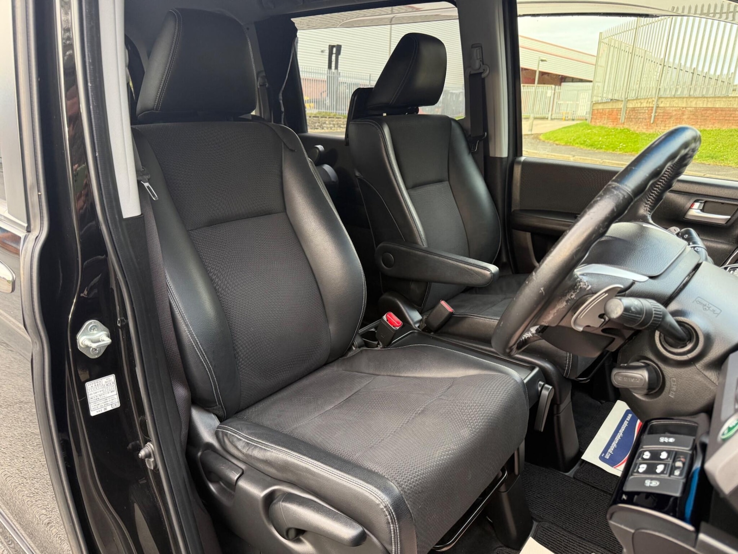 Used Honda Stepwagon 2026 for sale - 78100380: Photo 8