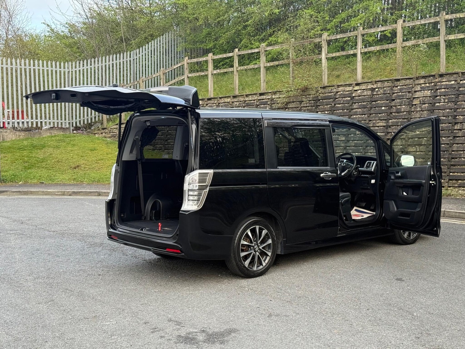 Used Honda Stepwagon 2026 for sale - 78100380: Photo 82