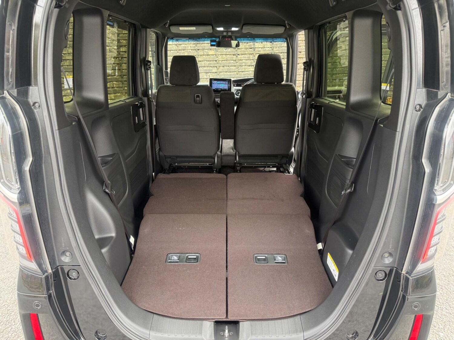 Used Honda N-Box 2025 for sale - 77627154: Photo 35