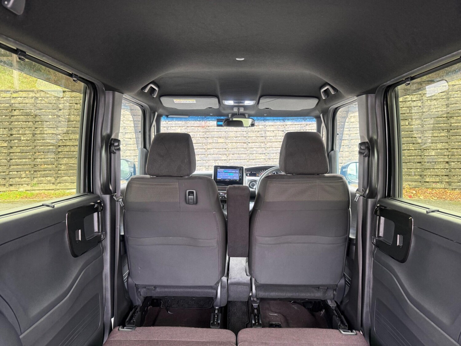 Used Honda N-Box 2025 for sale - 77627154: Photo 37