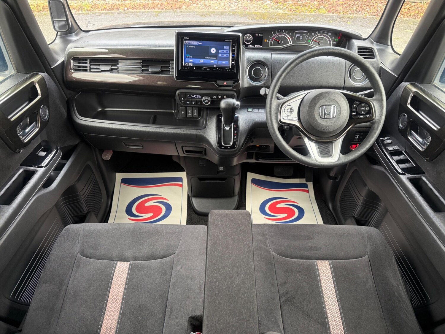 Used Honda N-Box 2025 for sale - 77627154: Photo 40