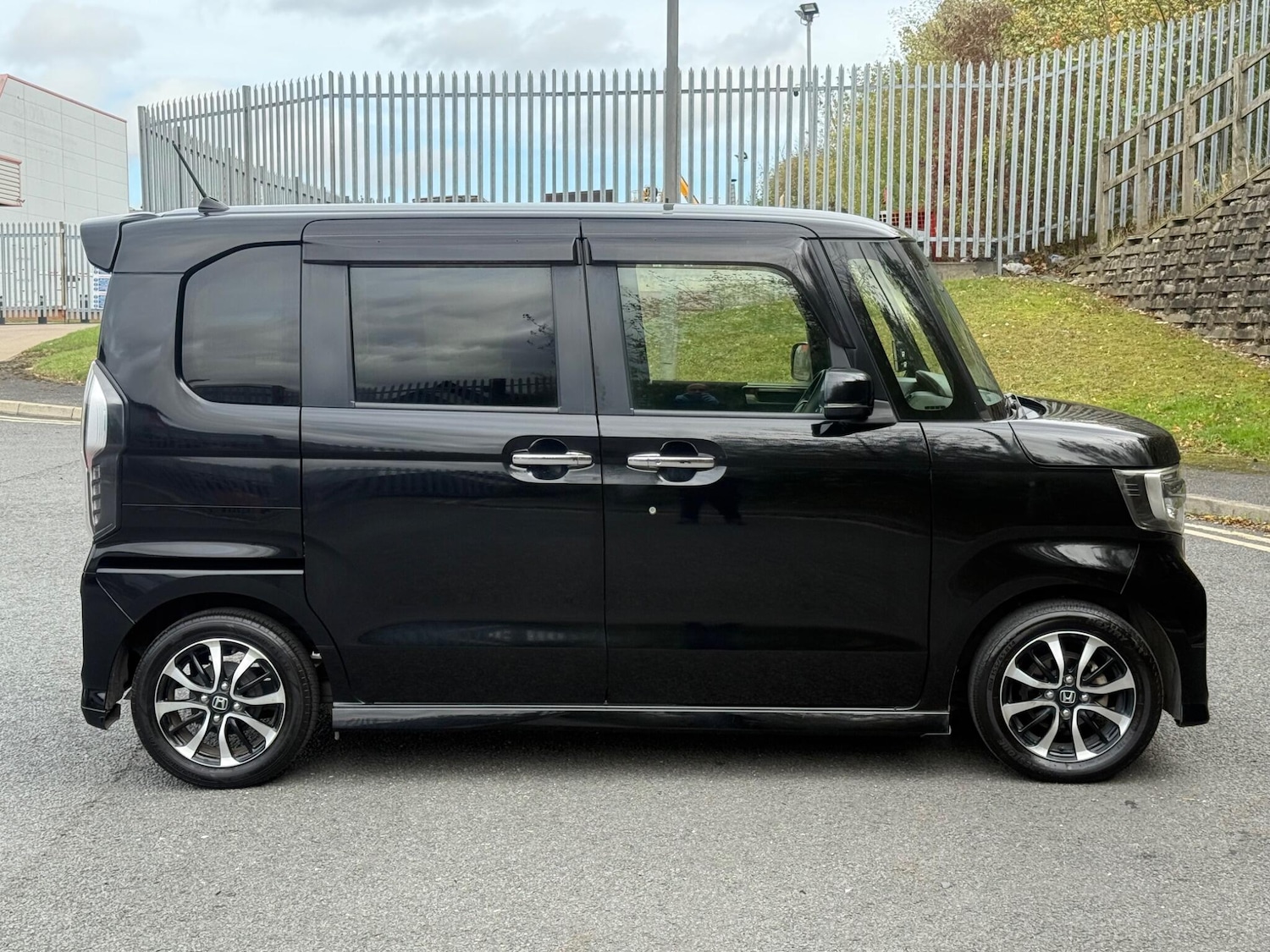 Used Honda N-Box 2025 for sale - 77627154: Photo 5