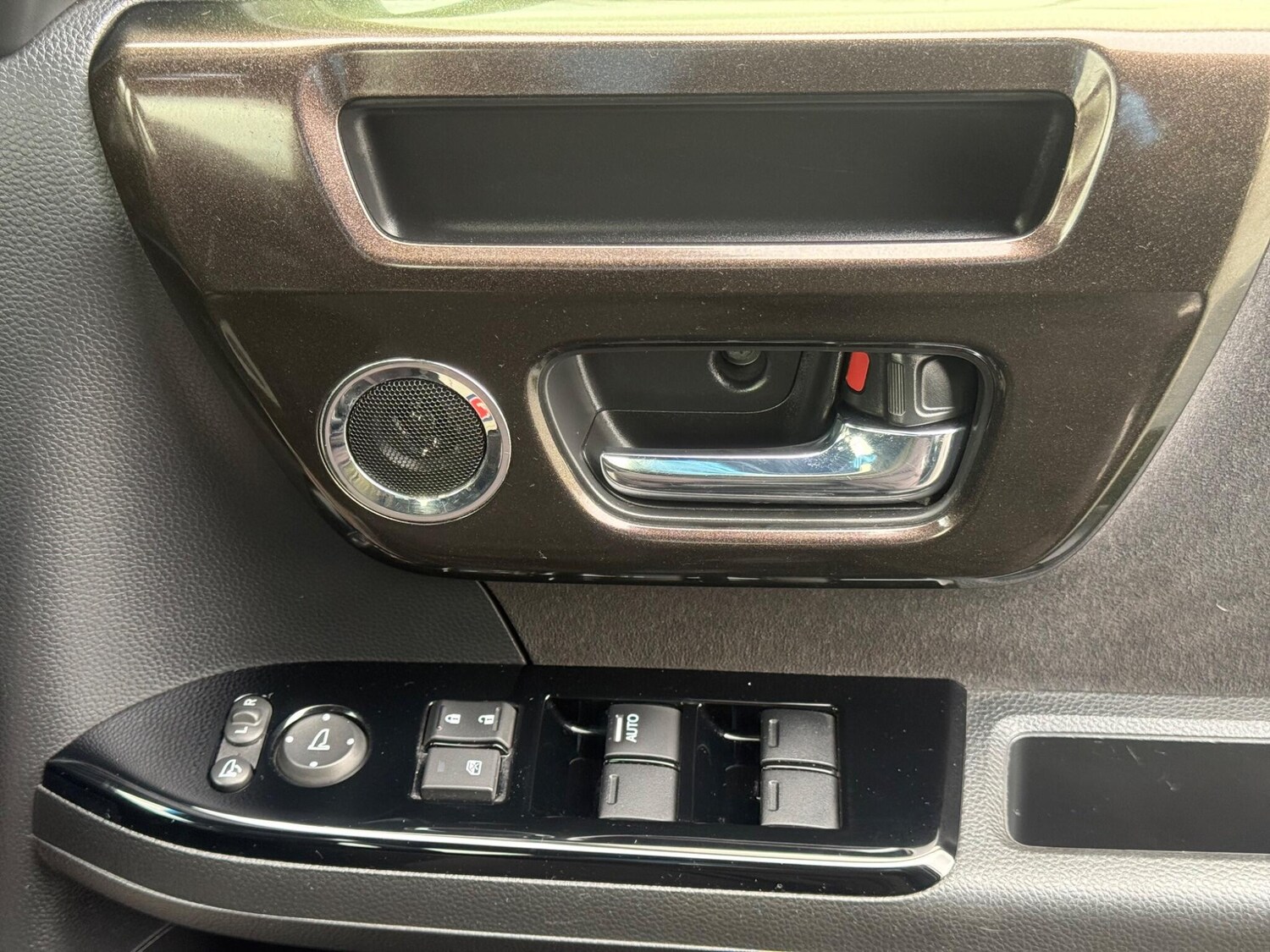 Used Honda N-Box 2025 for sale - 77627154: Photo 58