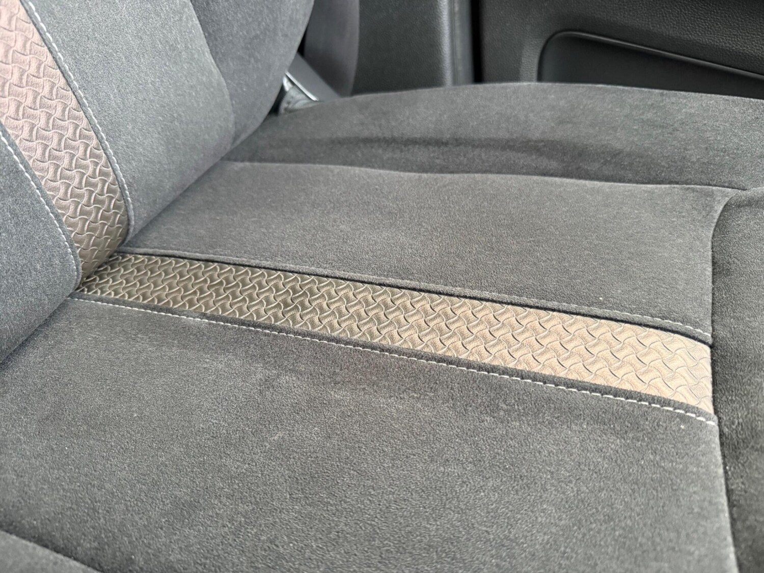 Used Honda N-Box 2025 for sale - 77627154: Photo 78