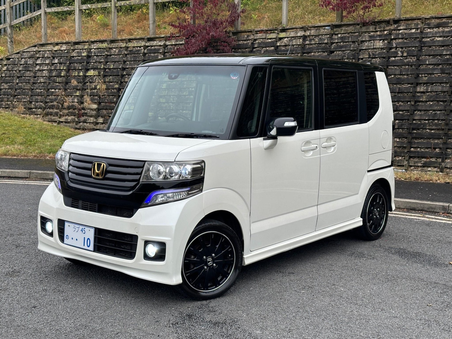 Used Honda N-Box 2024 for sale - 77626228: Photo 2