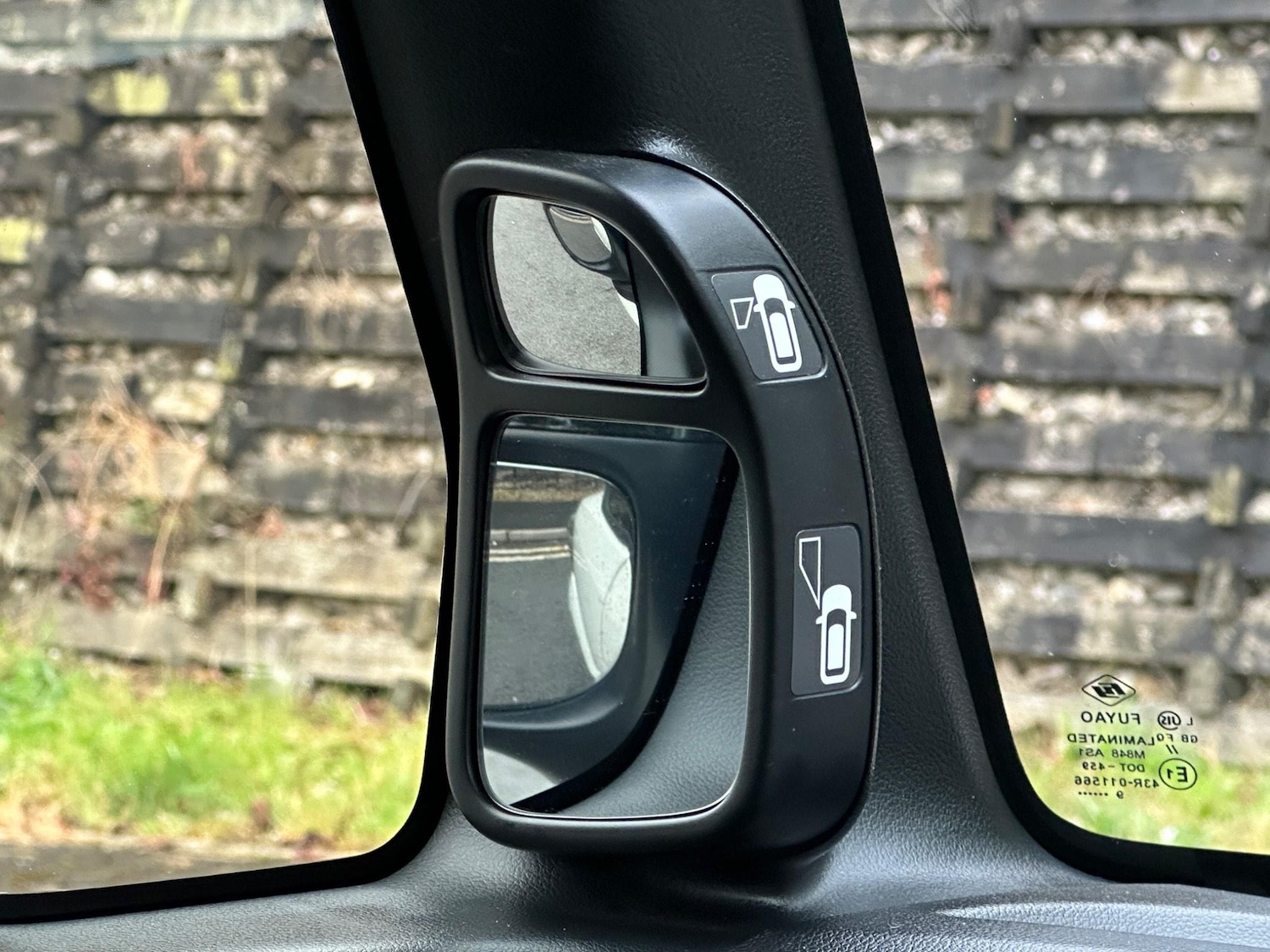 Used Honda N-Box 2024 for sale - 77626228: Photo 22