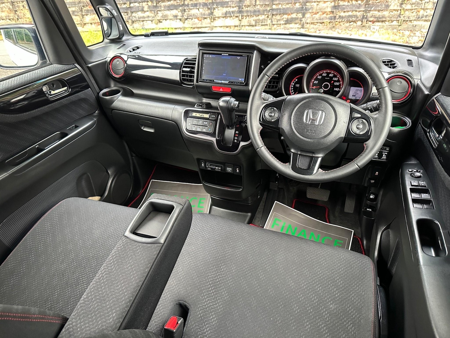 Used Honda N-Box 2024 for sale - 77626228: Photo 34