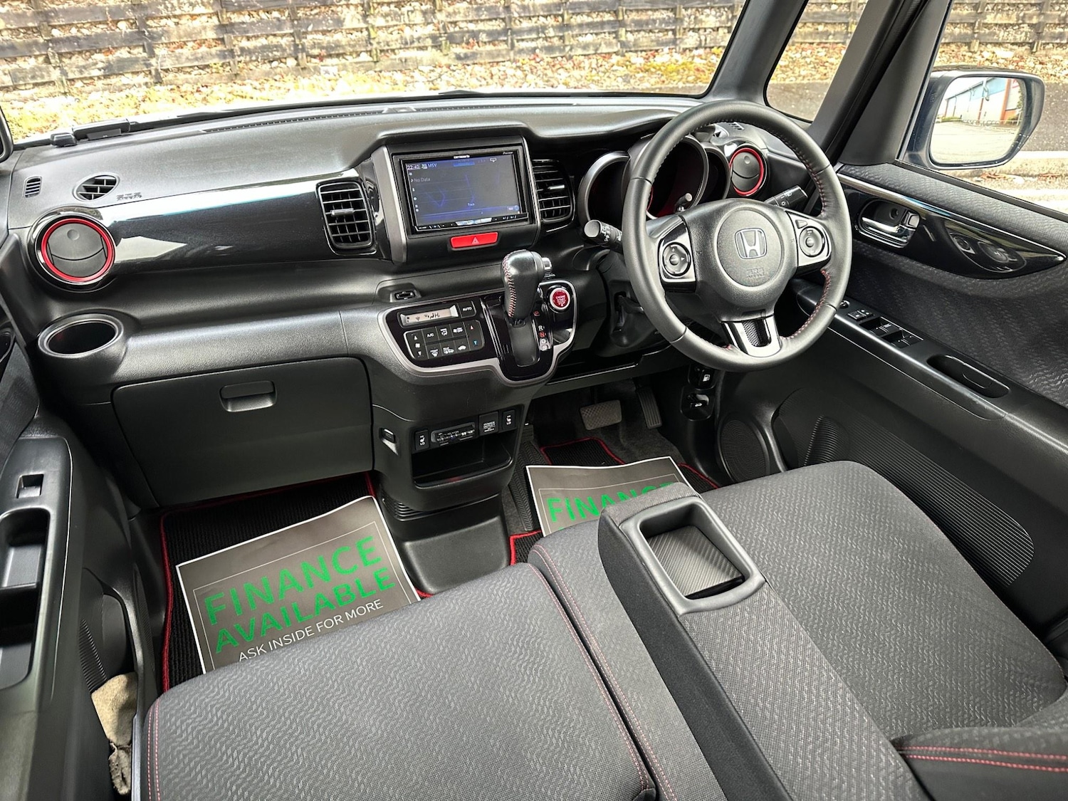 Used Honda N-Box 2024 for sale - 77626228: Photo 35