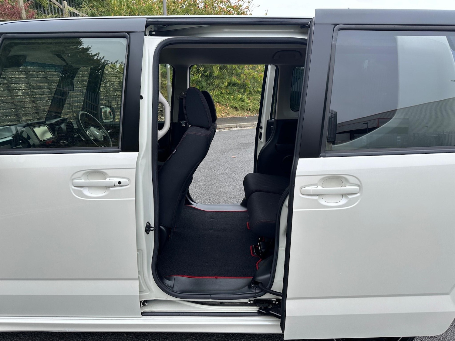 Used Honda N-Box 2024 for sale - 77626228: Photo 58