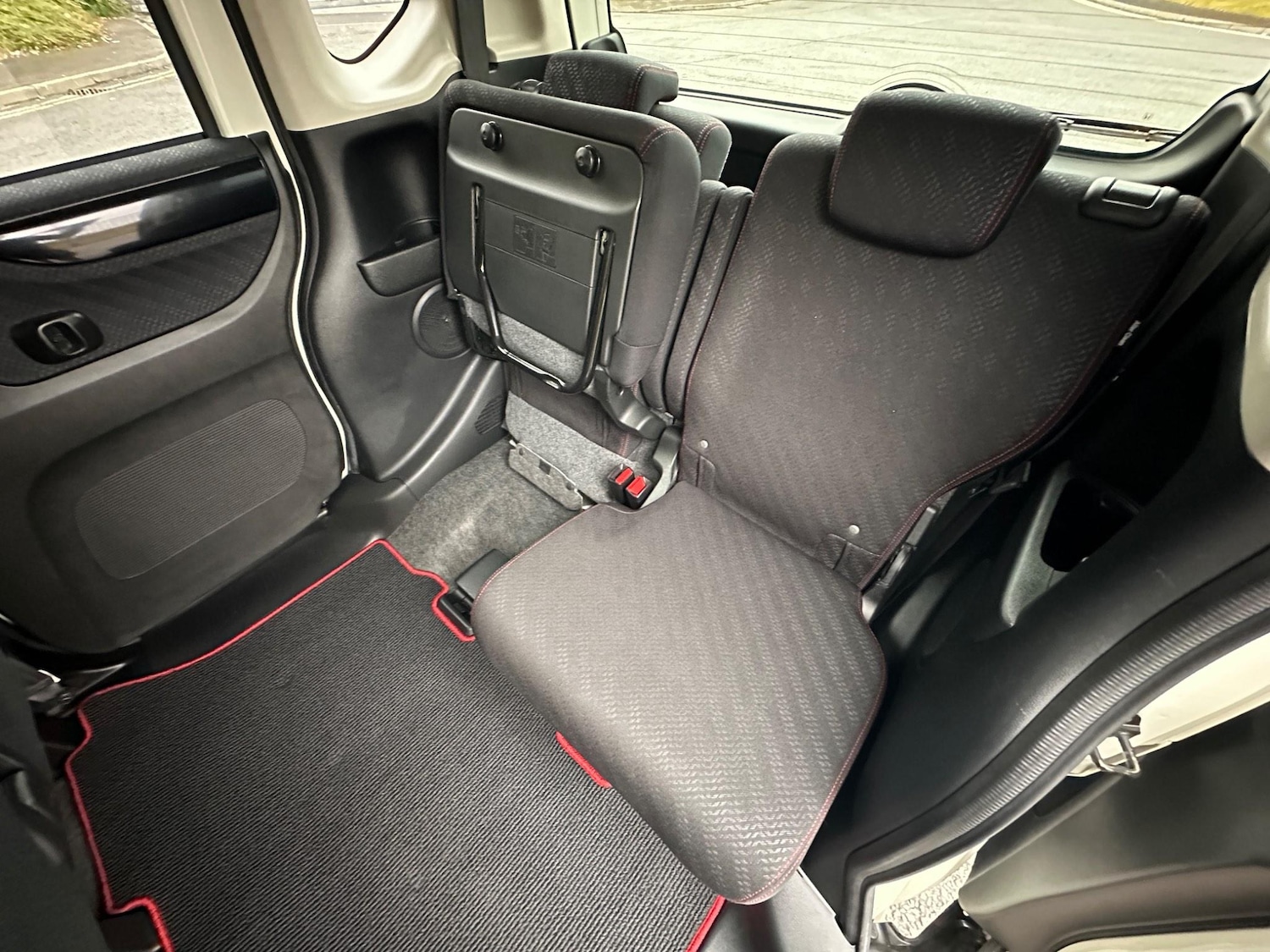 Used Honda N-Box 2024 for sale - 77626228: Photo 71