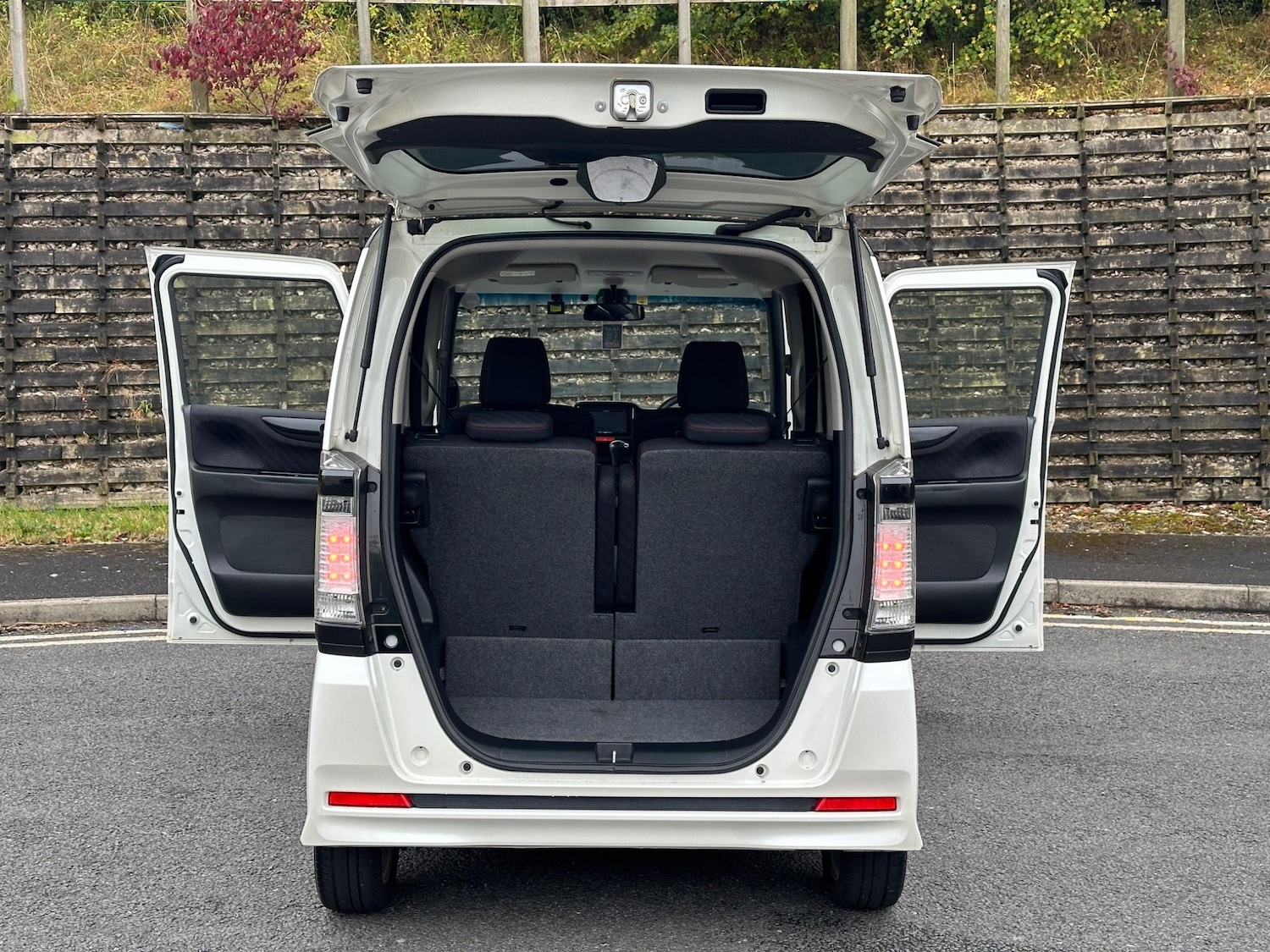 Used Honda N-Box 2024 for sale - 77626228: Photo 83