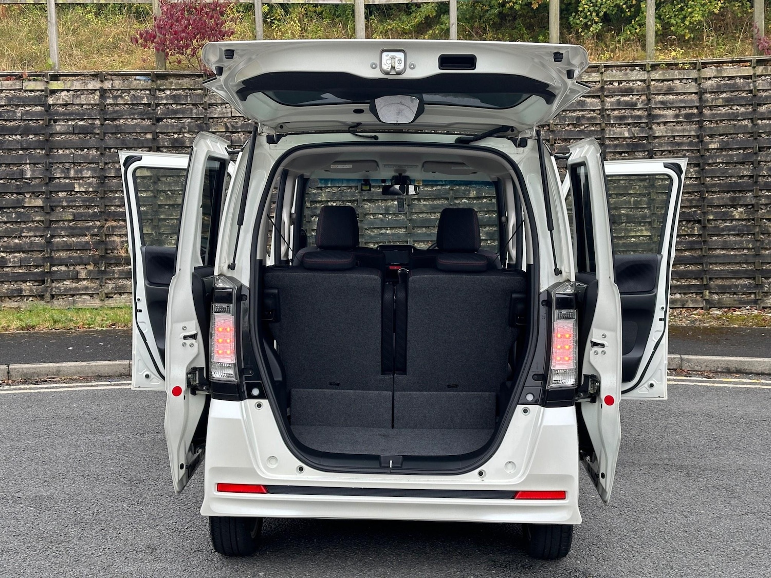 Used Honda N-Box 2024 for sale - 77626228: Photo 84