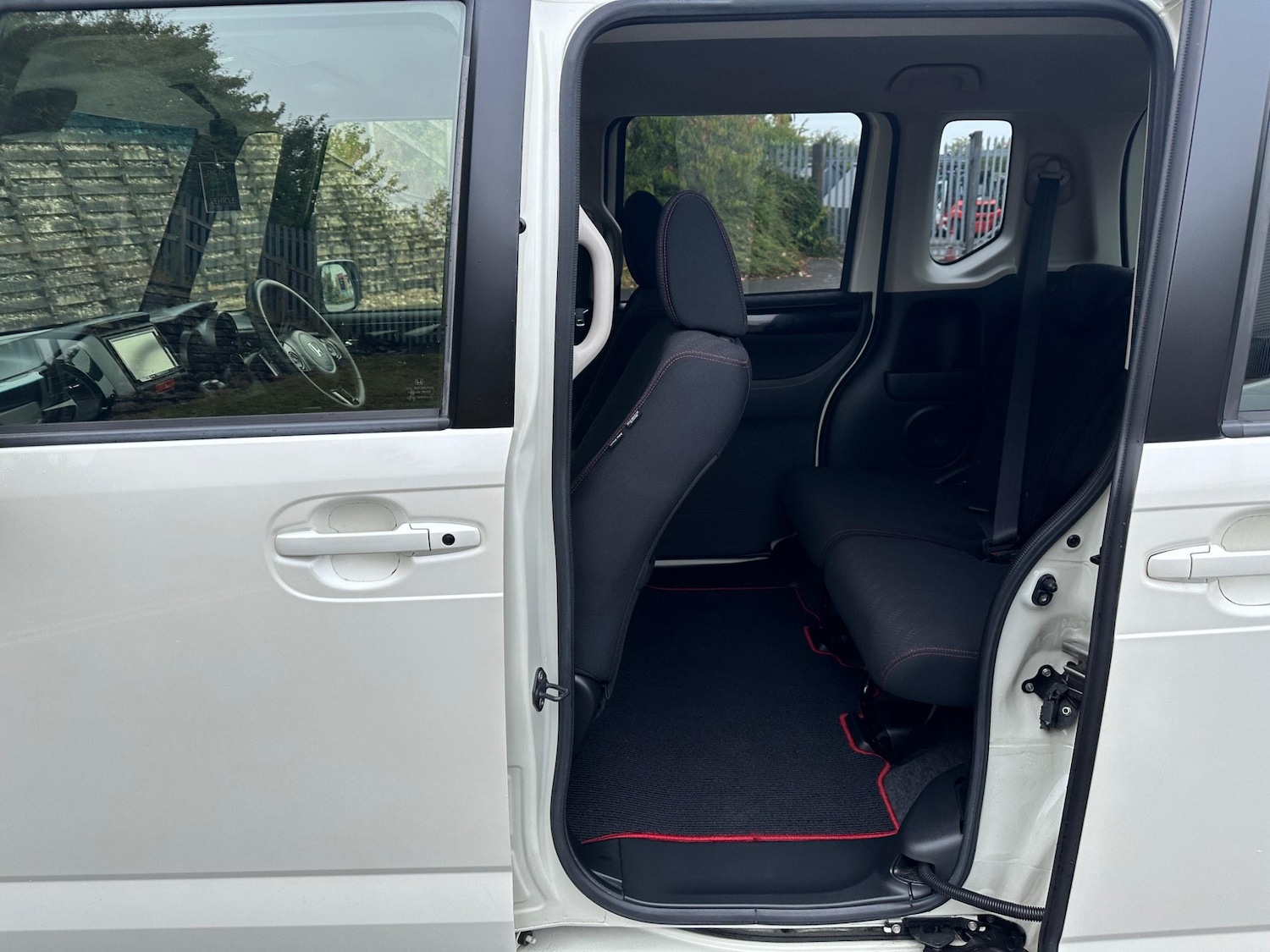 Used Honda N-Box 2024 for sale - 77626228: Photo 88