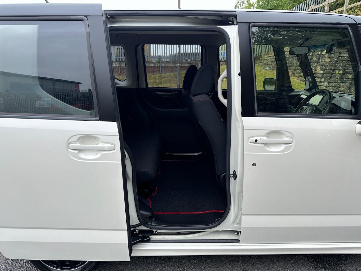 Used Honda N-Box 2024 for sale - 77626228: Photo 89