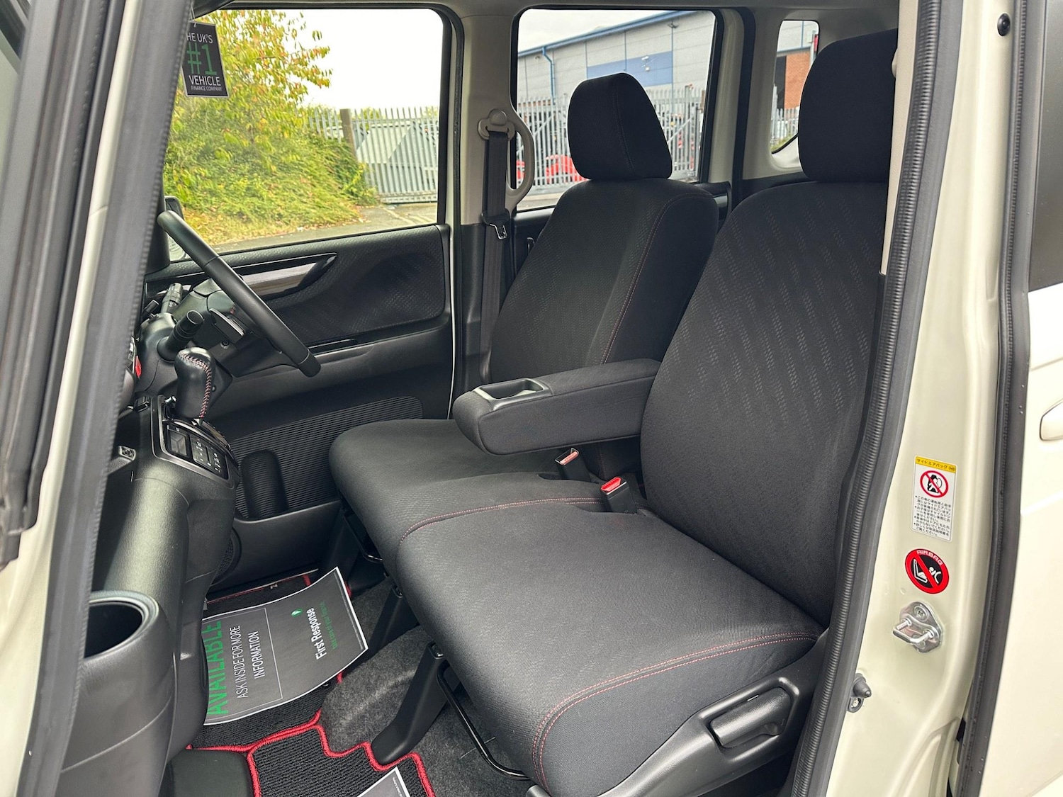 Used Honda N-Box 2024 for sale - 77626228: Photo 95