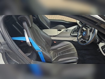 Used BMW i8 2017 for sale - 79276666: Photo