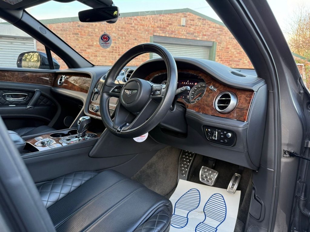 Used Bentley Bentayga 2016 for sale - 76570211: Photo 18