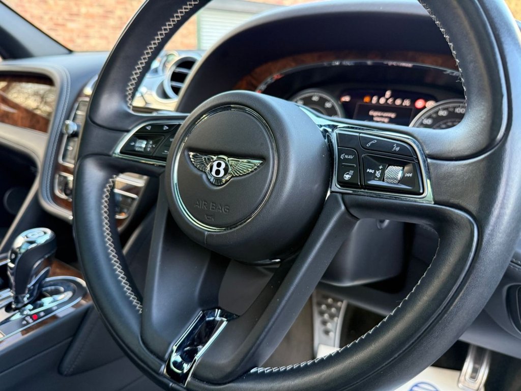 Used Bentley Bentayga 2016 for sale - 76570211: Photo 22