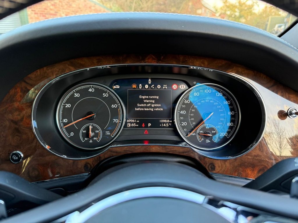 Used Bentley Bentayga 2016 for sale - 76570211: Photo 26