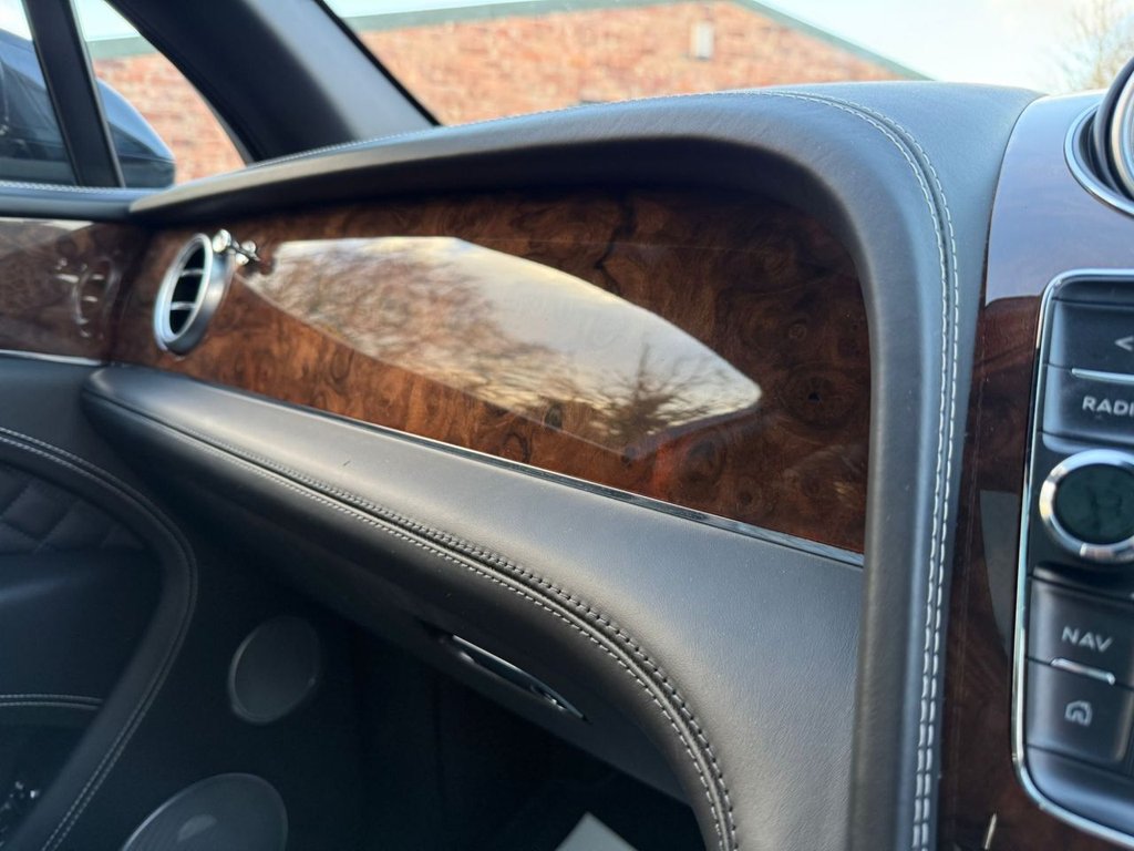 Used Bentley Bentayga 2016 for sale - 76570211: Photo 28