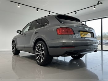 Used Bentley Bentayga 2016 for sale - 76570211: Photo