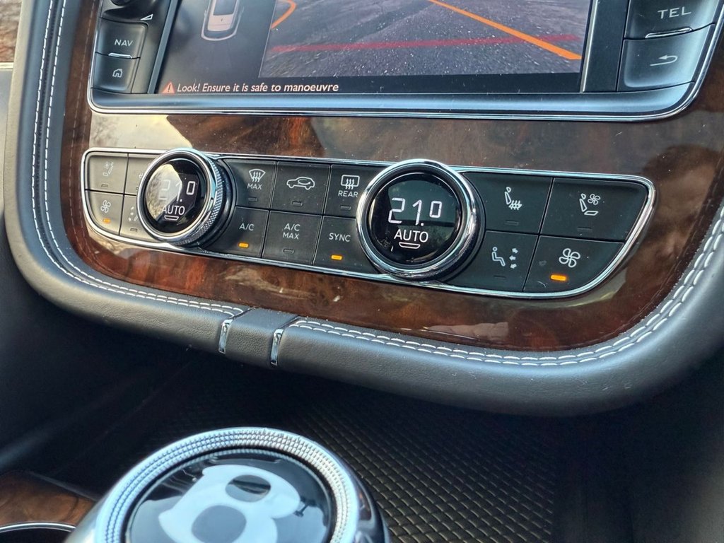 Used Bentley Bentayga 2016 for sale - 76570211: Photo 30