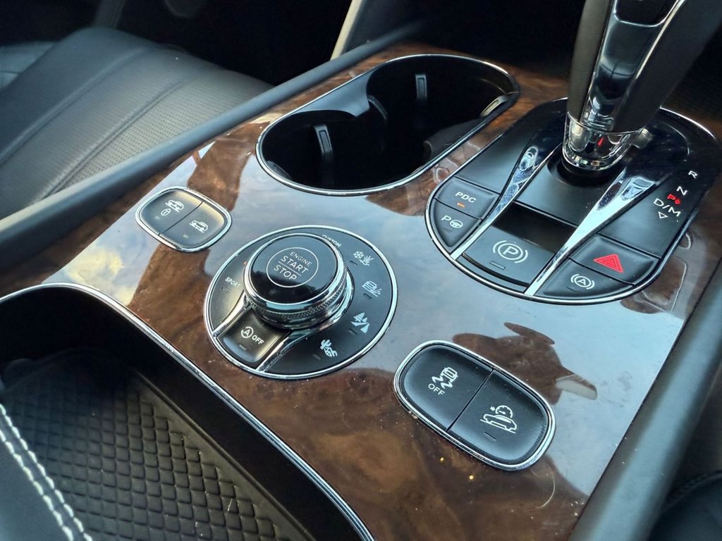 Used Bentley Bentayga 2016 for sale - 76570211: Photo 32
