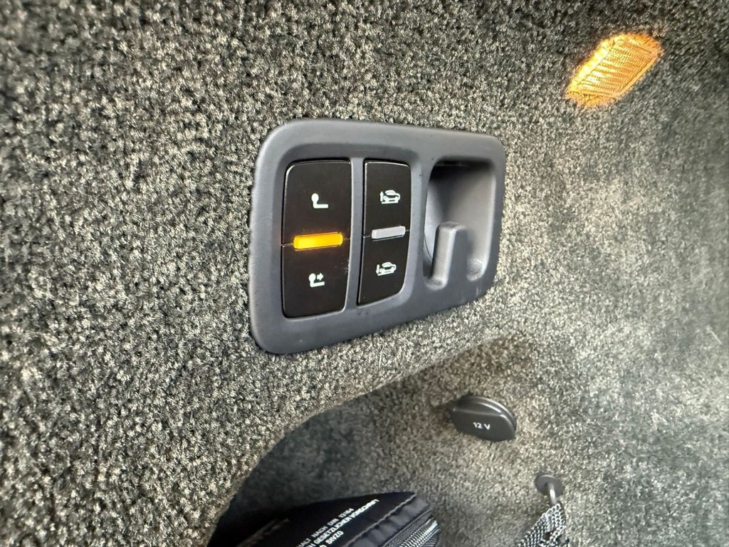 Used Bentley Bentayga 2016 for sale - 76570211: Photo 33