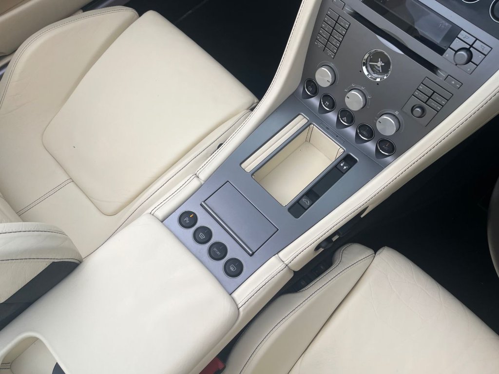 Used Aston Martin DB9 2005 for sale - 76439391: Photo 46