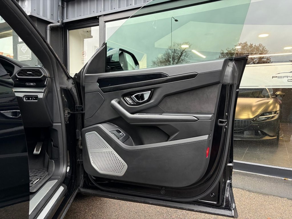 Used Lamborghini Urus 2021 for sale - 77621006: Photo 47