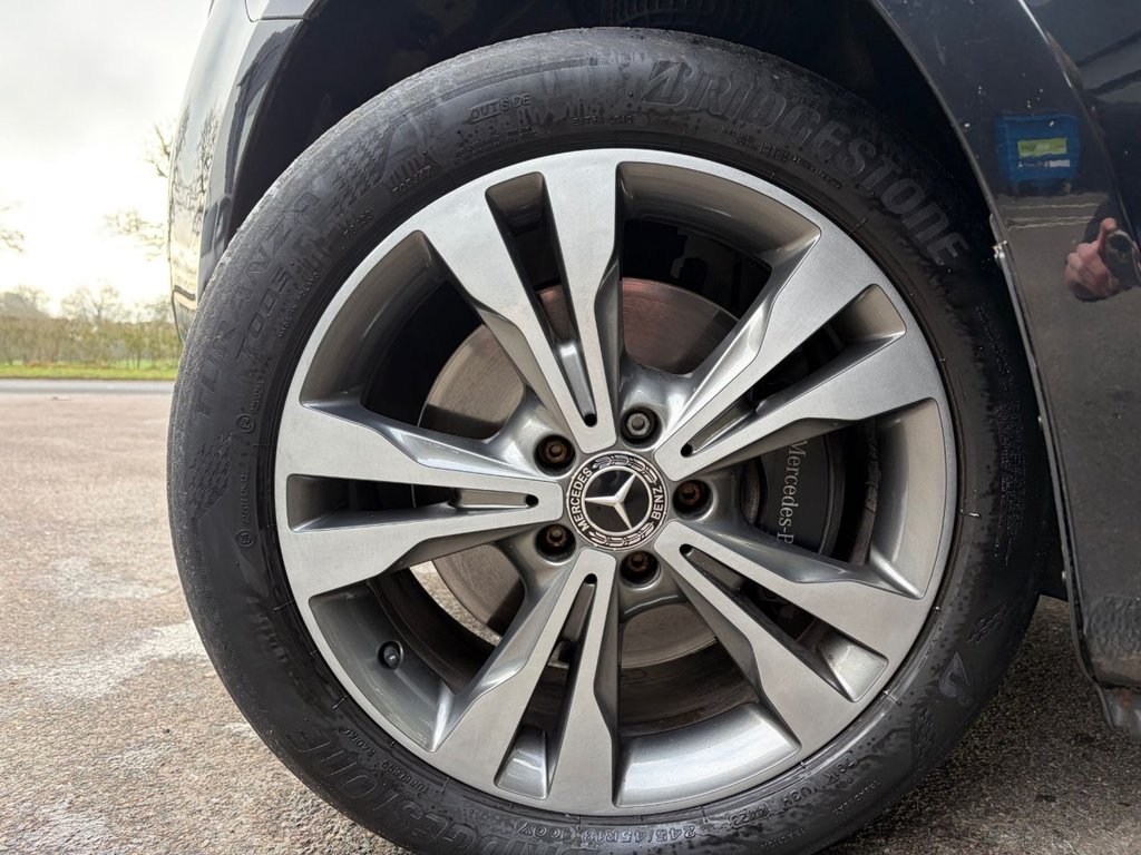 Used Mercedes-Benz V-Class 2019 for sale - 77369363: Photo 3