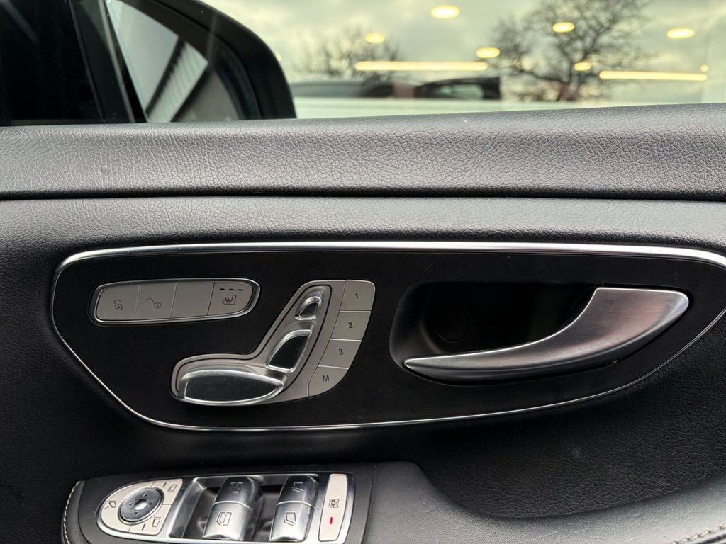Used Mercedes-Benz V-Class 2019 for sale - 77369363: Photo 30