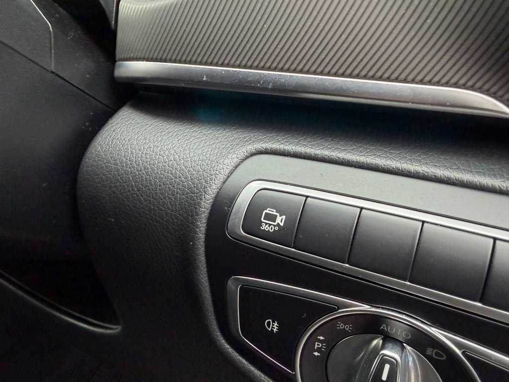 Used Mercedes-Benz V-Class 2019 for sale - 77369363: Photo 37