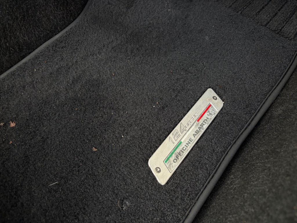 Used Abarth 124 Spider 2018 for sale - 76923819: Photo 42