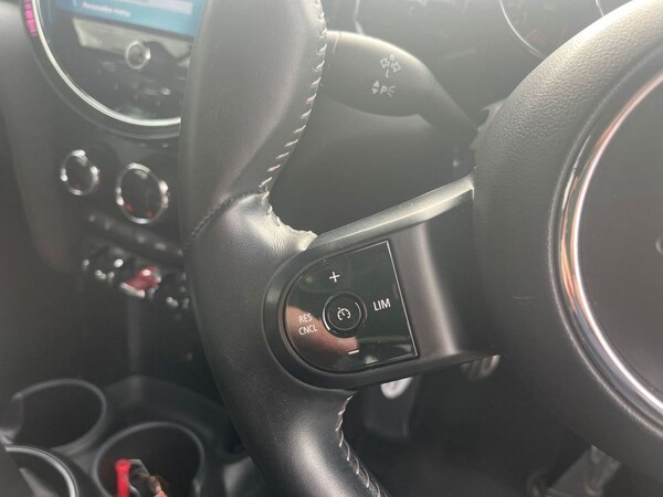 Used MINI Convertible 2021 for sale - 75998330: Photo 33
