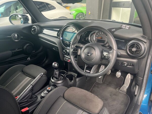 Used MINI Convertible 2021 for sale - 75998330: Photo 43