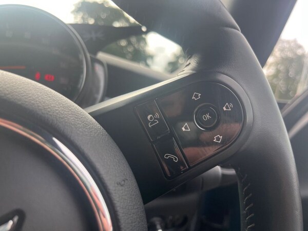 Used MINI Convertible 2021 for sale - 75998330: Photo 45