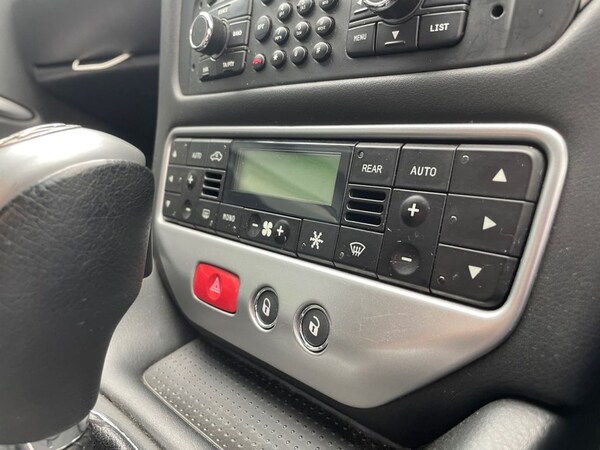 Used Maserati GranCabrio 2011 for sale - 75275175: Photo 27