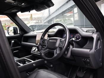 Used Land Rover Defender 110 2023 for sale - 79655435: Photo