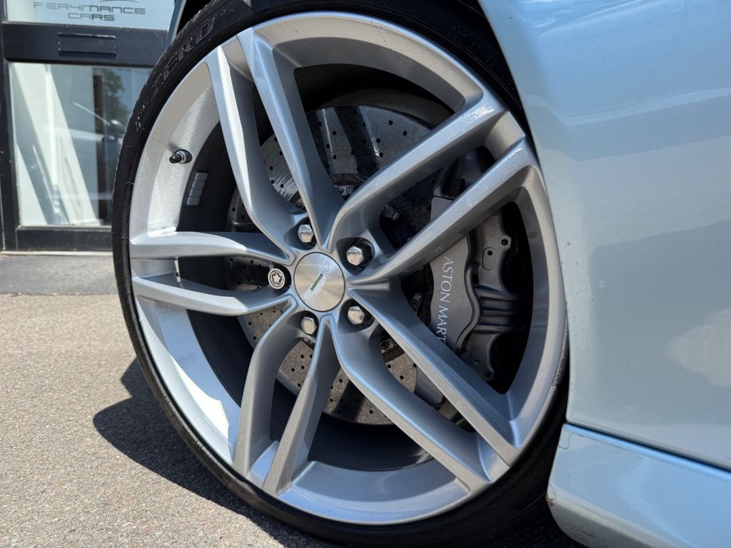 Used Aston Martin DB9 2014 for sale - 76345223: Photo 4
