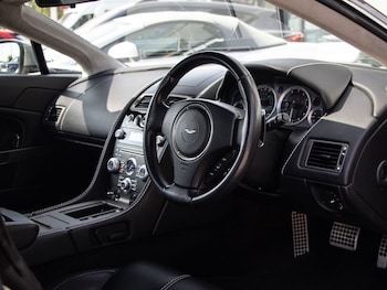 Used Aston Martin Vantage 2015 for sale - 79494113: Photo