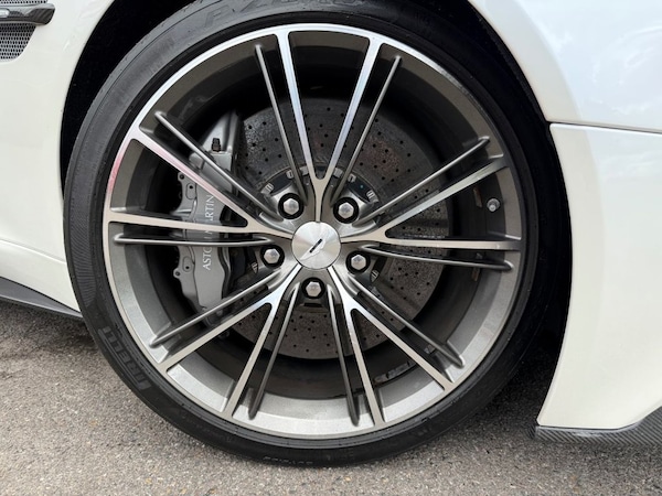 Used Aston Martin Vanquish 2014 for sale - 75028725: Photo 25